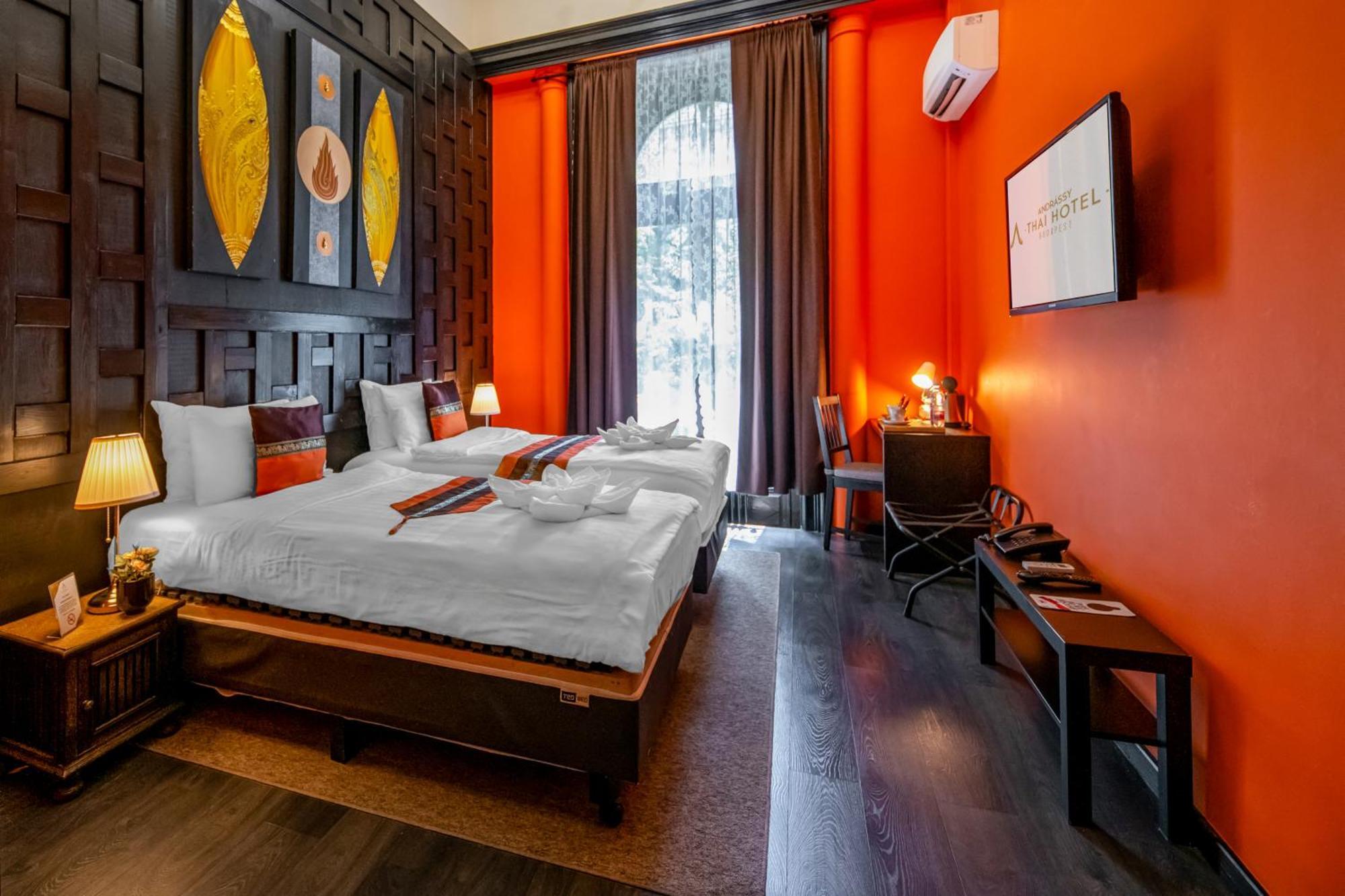 Andrassy Thai Hotel Будапеща Екстериор снимка
