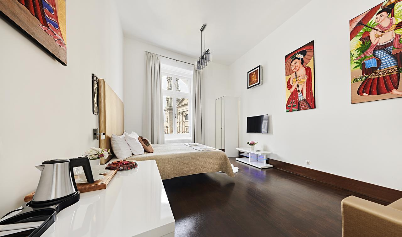 Andrassy Thai Hotel Будапеща Екстериор снимка